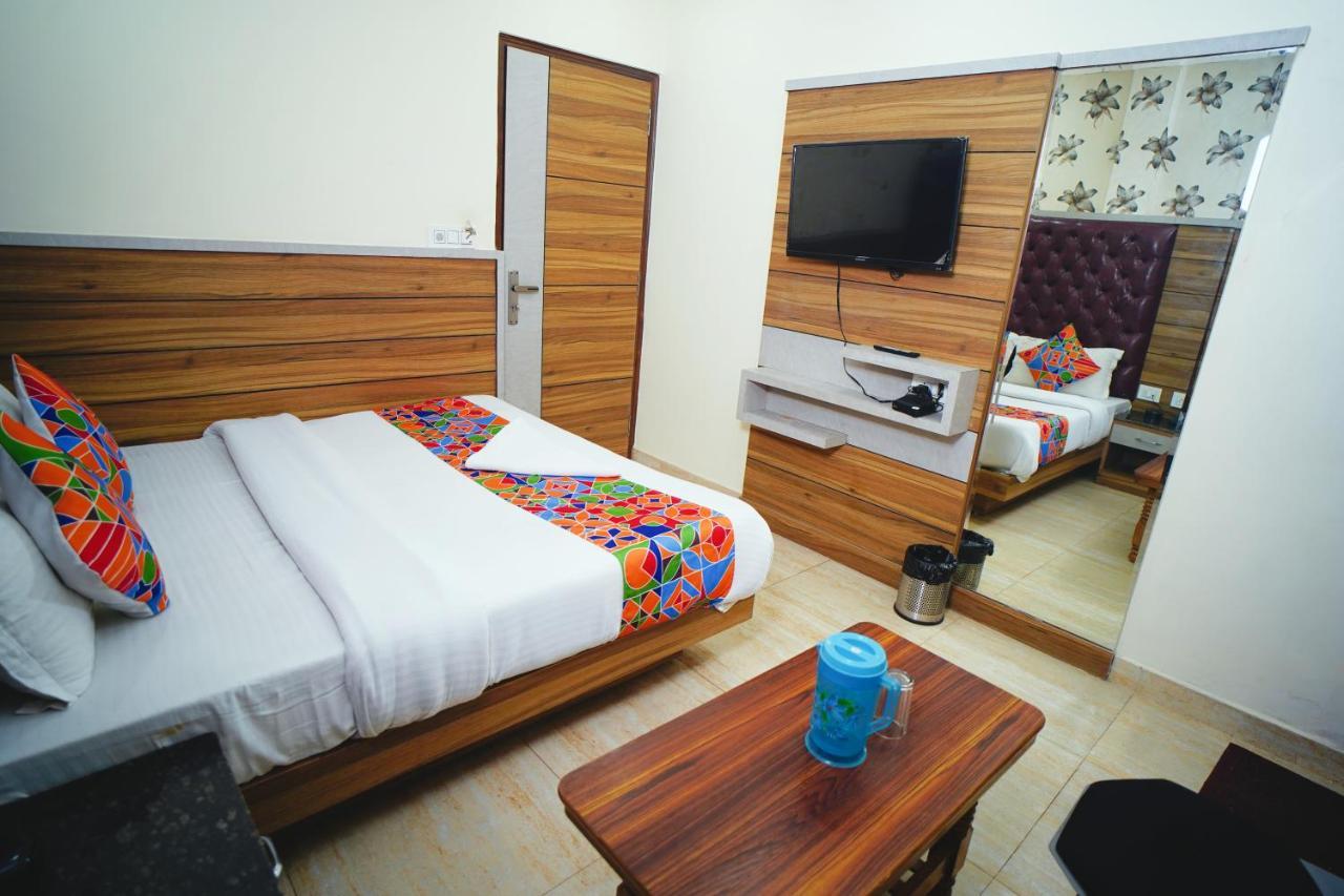 Hotel Delhi Darshan Deluxe-By Rsl Hospitality Nova Deli Exterior foto