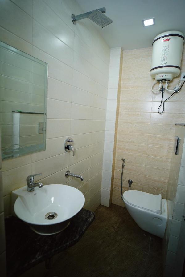 Hotel Delhi Darshan Deluxe-By Rsl Hospitality Nova Deli Exterior foto